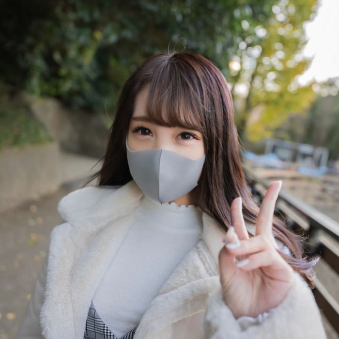 こんなにもアイドル顔の可憐な美少女が僕の精液を小さな口で全て受け止める・・・恥ずかしながらも快楽に溺れ膣内射精！！