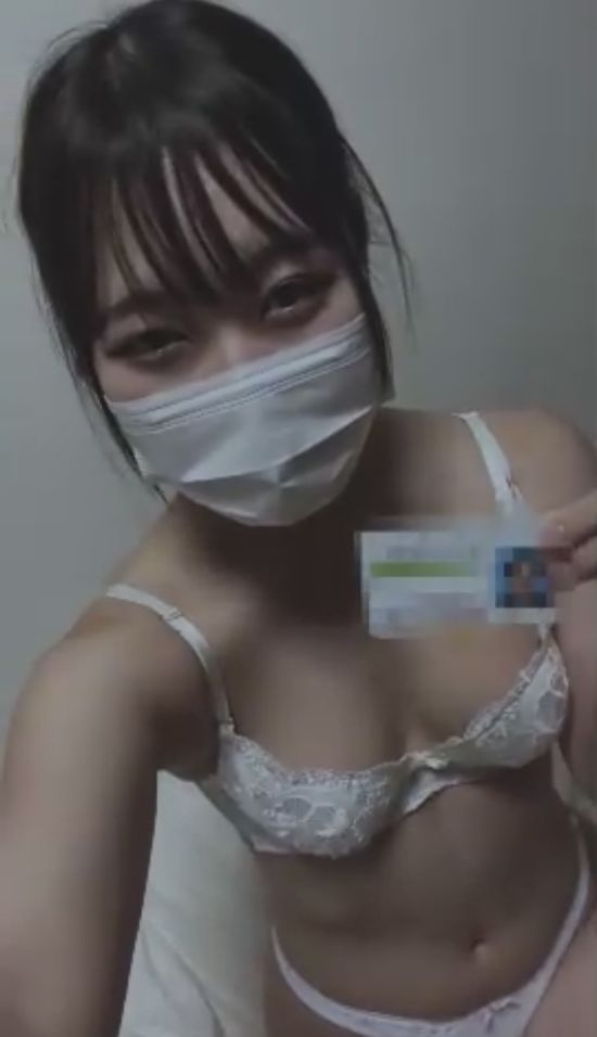 お金に困って借金に手を染めた美人娘に免許証を晒させおもちゃにして遊ぶ